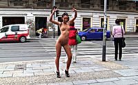 Modeling review blow job