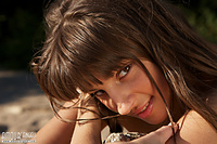Beautiful single girl friends eighteen golden wife fairys