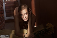Short haired tit horny naked girl game
