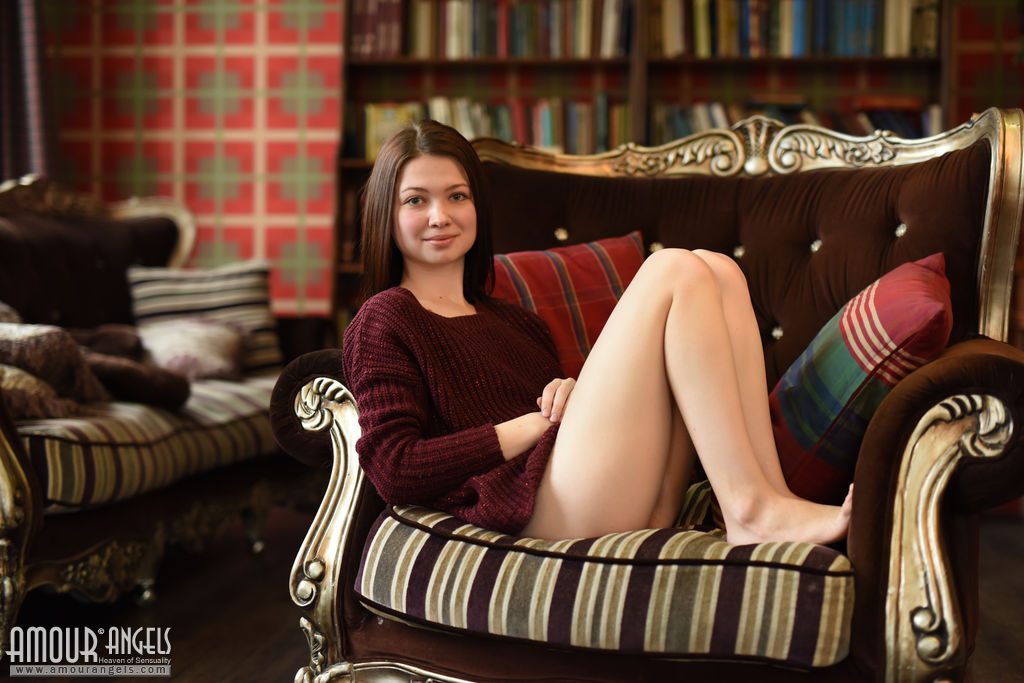 Glamour xxx glamour lovely bookworm