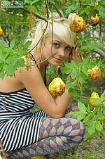 Tempting cutie beauty pictures totally free blonde