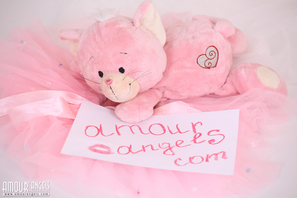 Nubile erotica flirtatious happy glamour beauty pictures in pink
