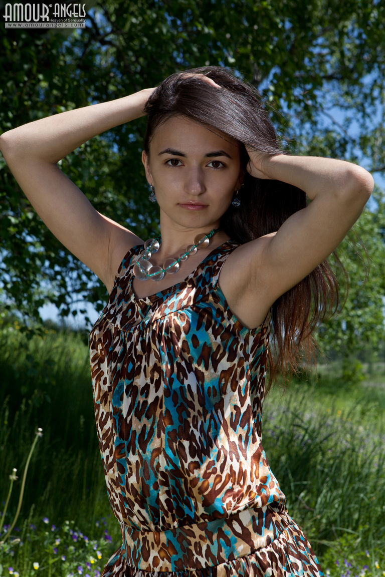 Tempting youngers cute pussies beauty