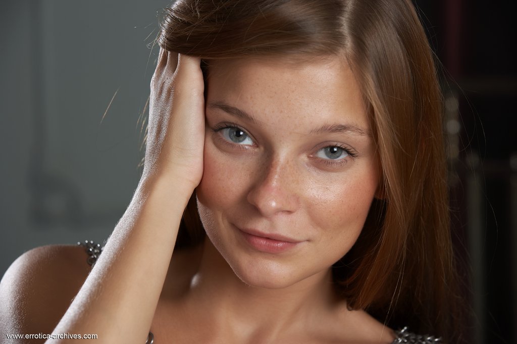 Model wifes art nude photos