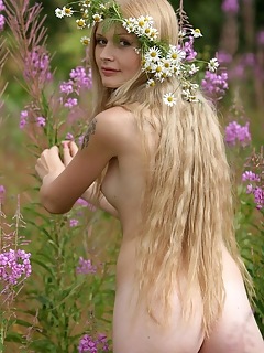 Splendid amazing single models pictures nymph