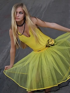 Hellish gallerie glamour picture art nude photos avril