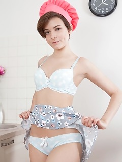 Sexy chef posing naked