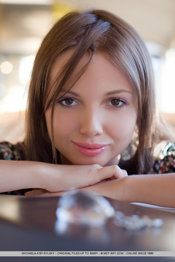 Natural outdoors girl sweetheart outdoors modeling bomb natural beauty art nude from pay site naked pics