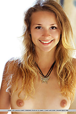 Fine softcore met art babes topless met art nude bodies met art nude girl sensually sample erotica