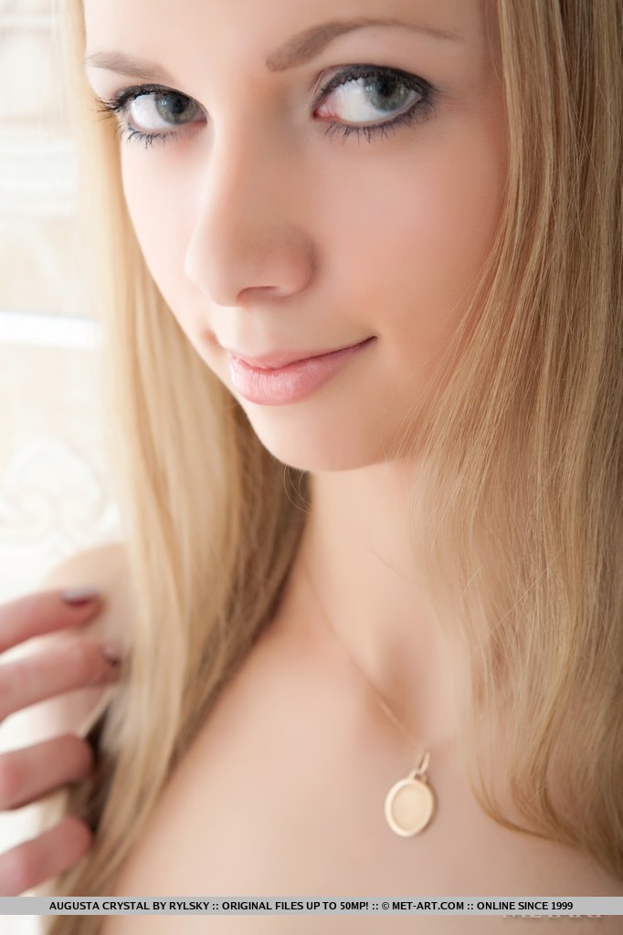 Glamour sweeties met art wifes softcore loves nineteen art miss gallerie model erotic