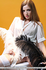 Womens nude bodies erotic porn posing golden supermodel fine beauties high quality great hot babes erotica