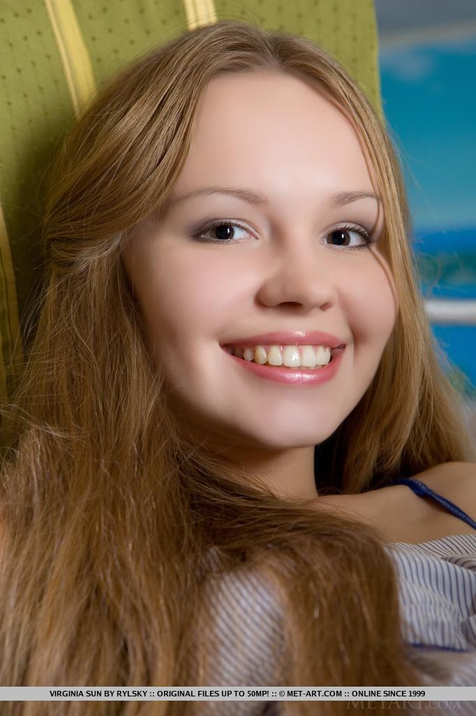 Hot babes bomb eighteen naked photography teeny met art outdoors modeling bomb position art met art