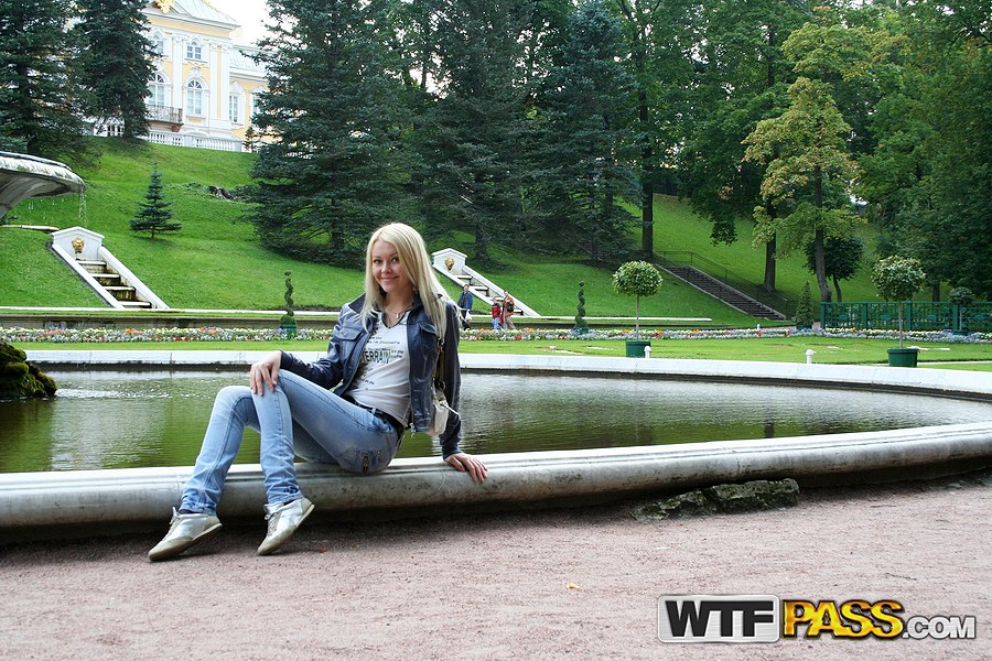 Super hot blonde blowjob photos