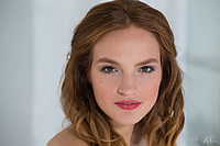 Cute teeny modeling glamor sweet pussy